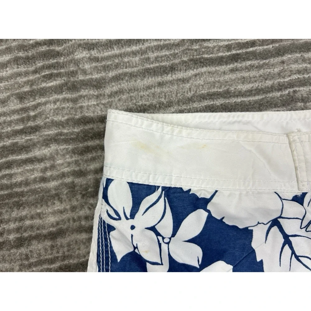 Old Navy has stain